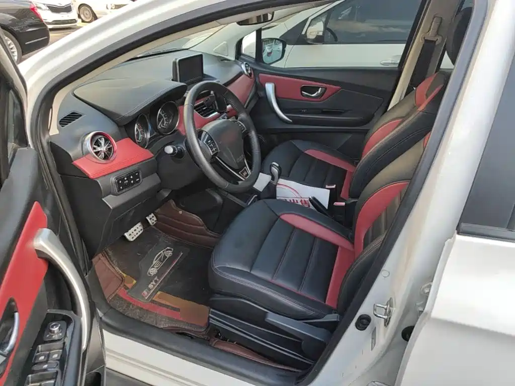Haval H1 2015 2015 1.5L AMT Luxury