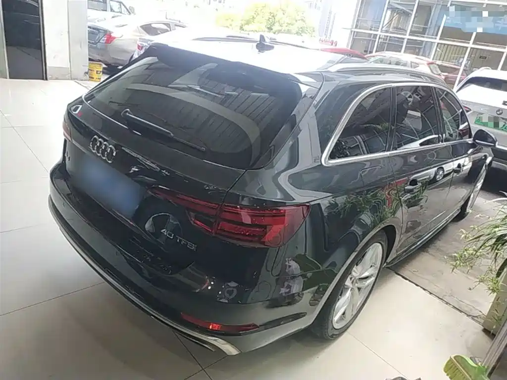 Audi A4 (Import) 2020 Avant Pioneer 40 TFSI Luxury Sport фото 7