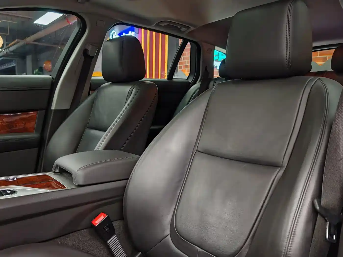 Jaguar XF 2015 2015 XF 2.0T Sportbrake Luxury Edition