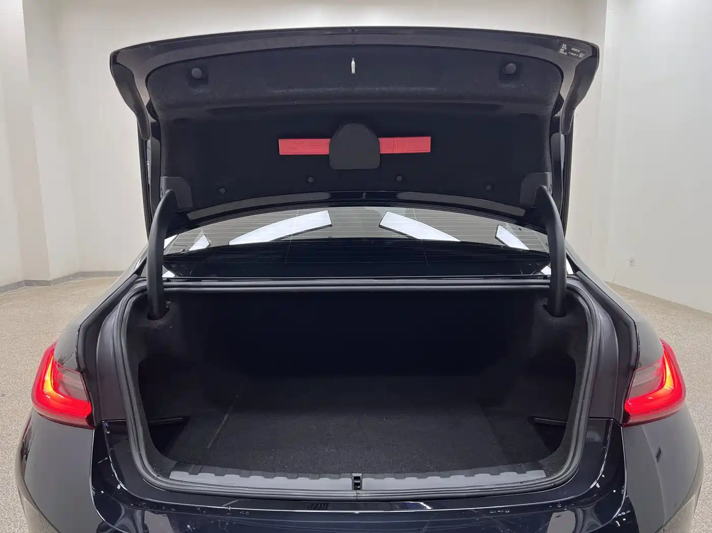 BMW i3 2026 2025 eDrive 35 L