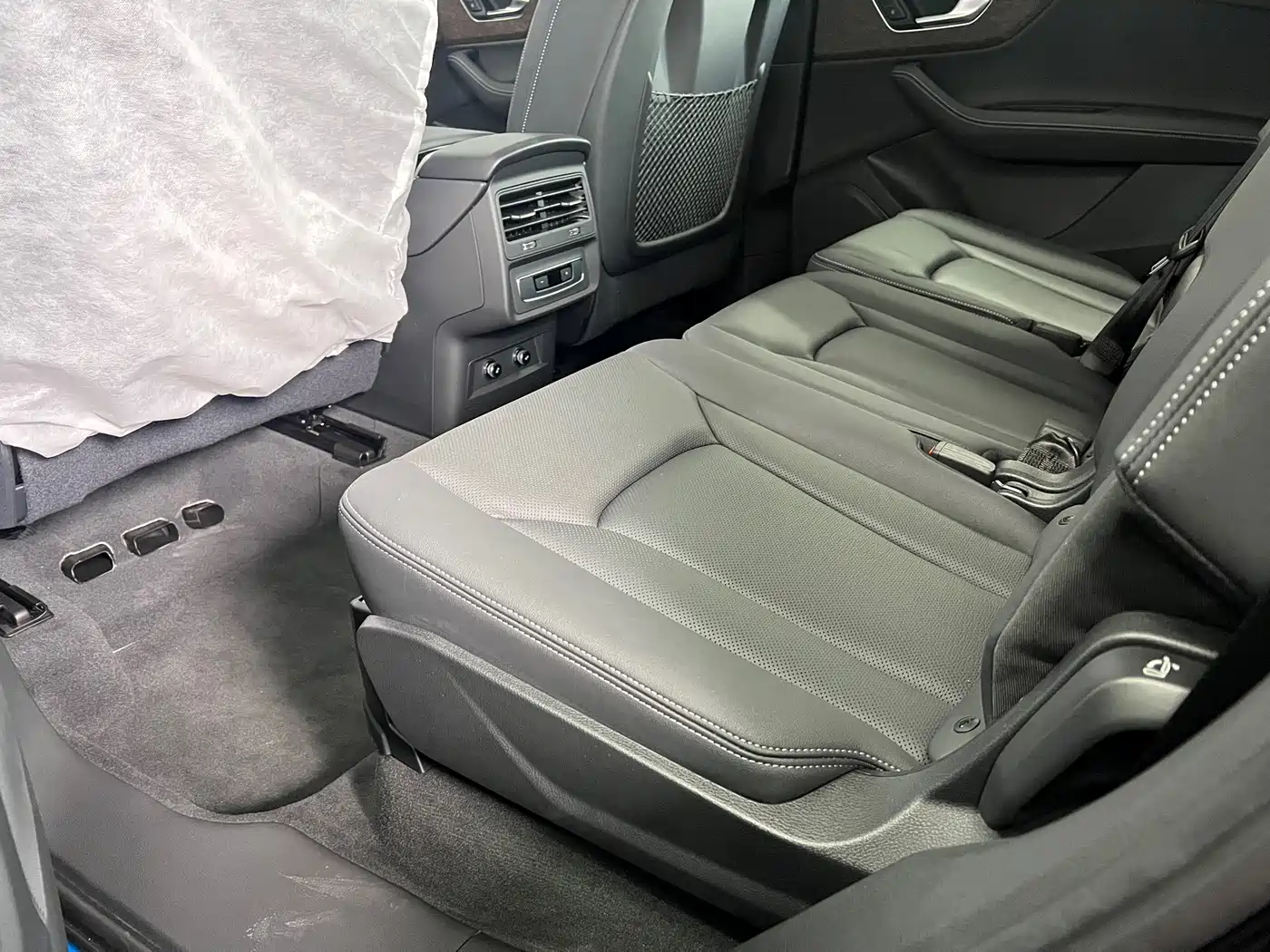 Audi Q7 2026 2024 45 TFSI quattro S line Sport