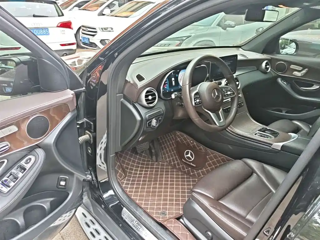 Mercedes-Benz GLC 2020 Facelift GLC 300 L 4MATIC Dynamic фото 16