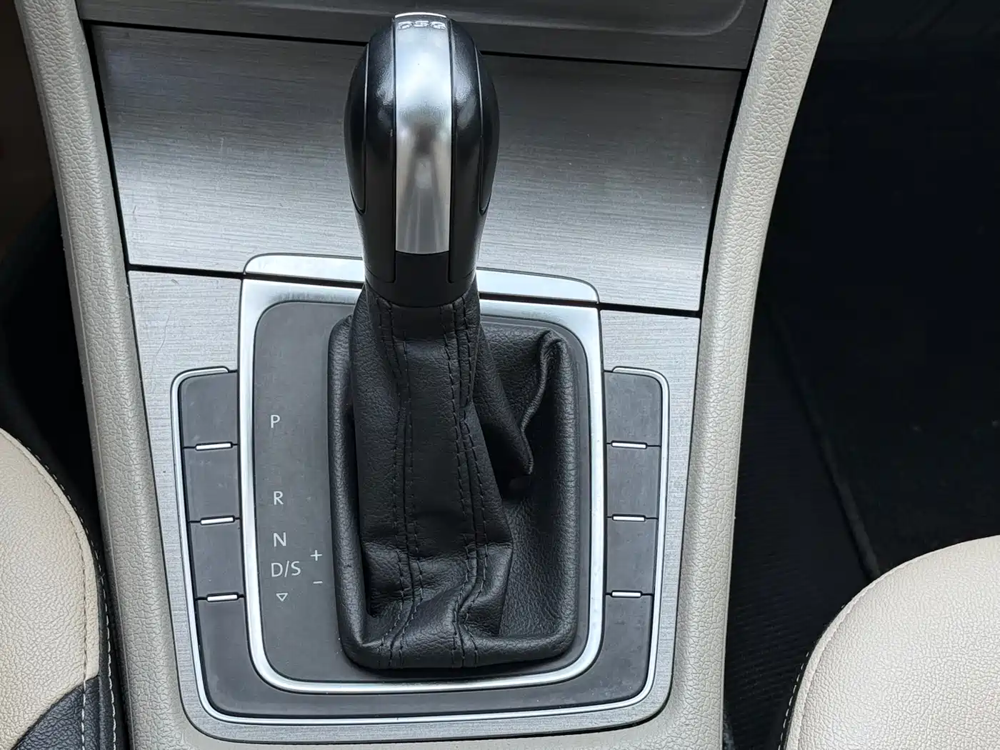 Volkswagen Golf 2016 230TSI Automatic Comfort фото 8