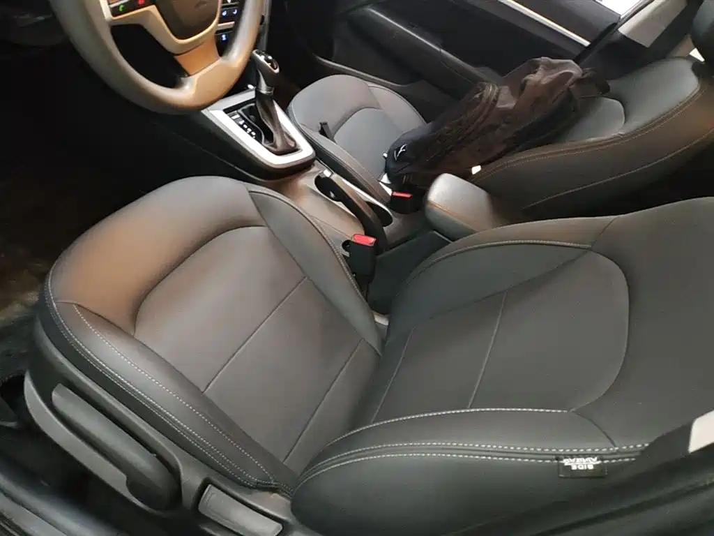 Hyundai Elantra 2016 Model 1.6L Automatic Smart Elite фото 15