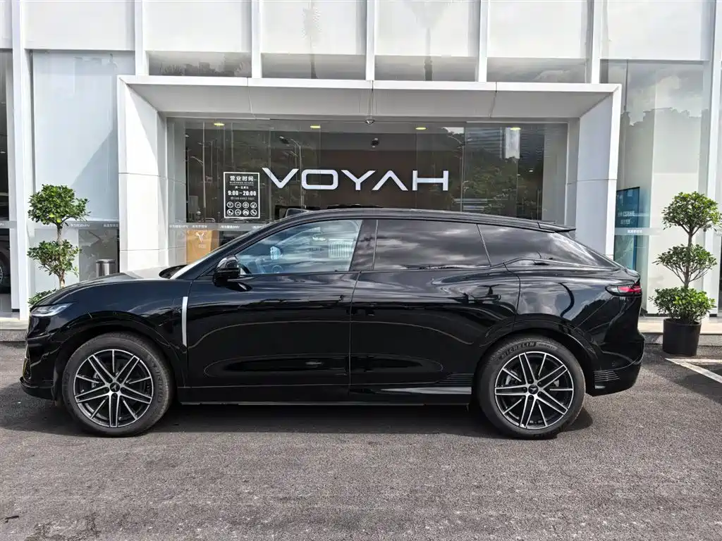 Voyah Auto Voyah Zhiyin 2025 Base фото 10