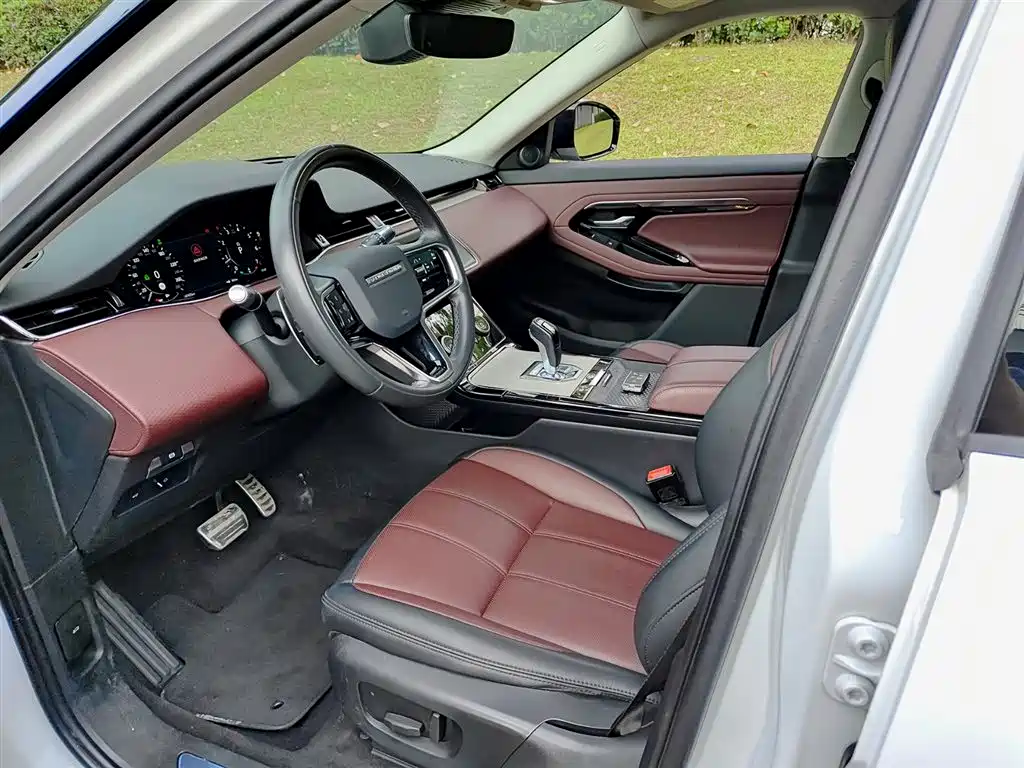 Land Rover Range Rover Evoque 2021 Range Rover Evoque L 249PS R-Dynamic S Performance Edition фото 7