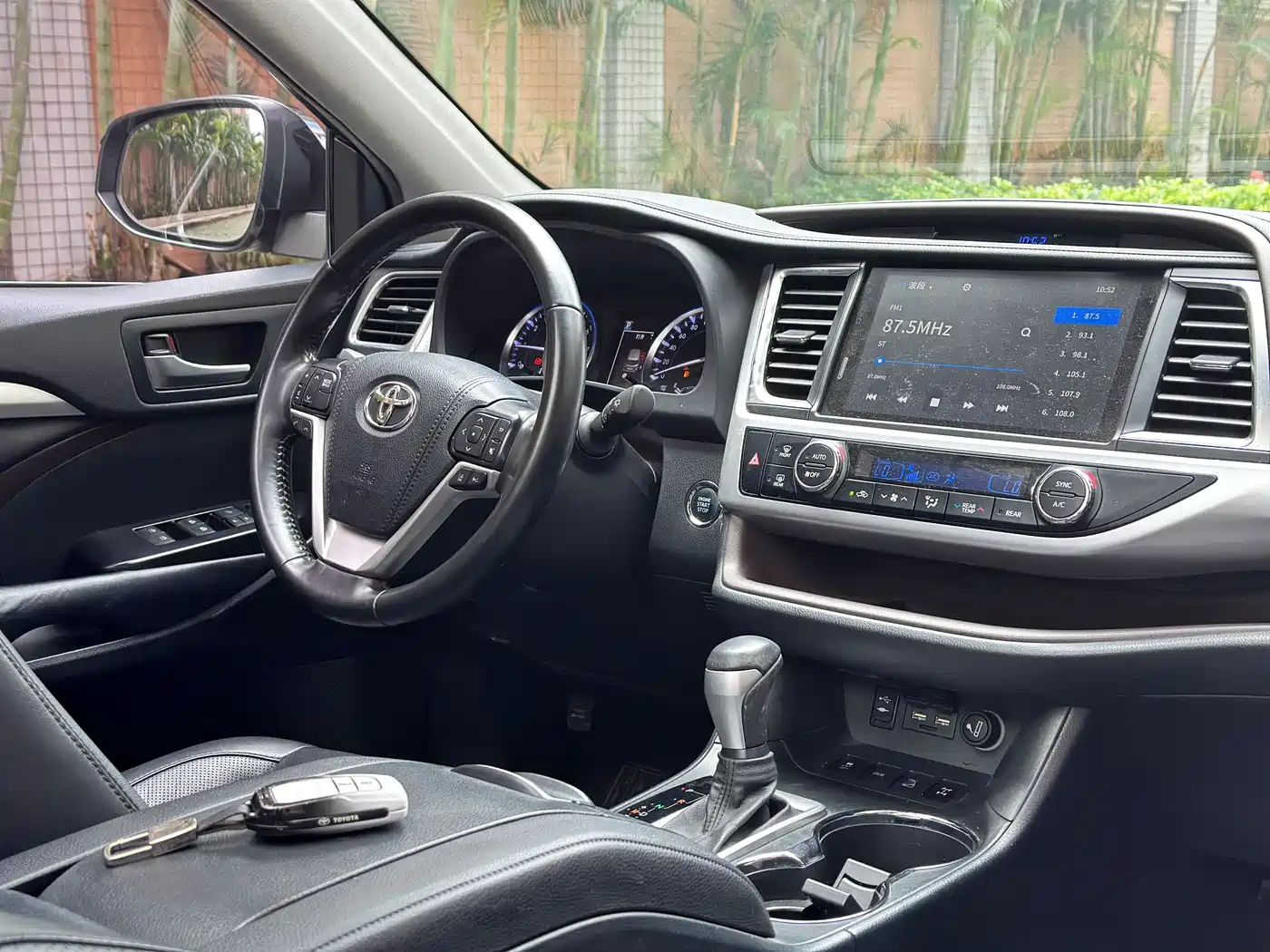 Toyota Highlander 2021 2.0T AWD Luxury 7-Seater фото 7