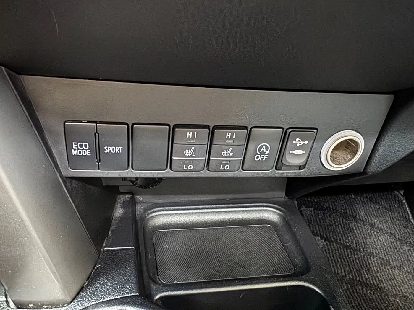 Toyota RAV4 Rongfang 2016 2.0L CVT 2WD Smart (China V) фото 20