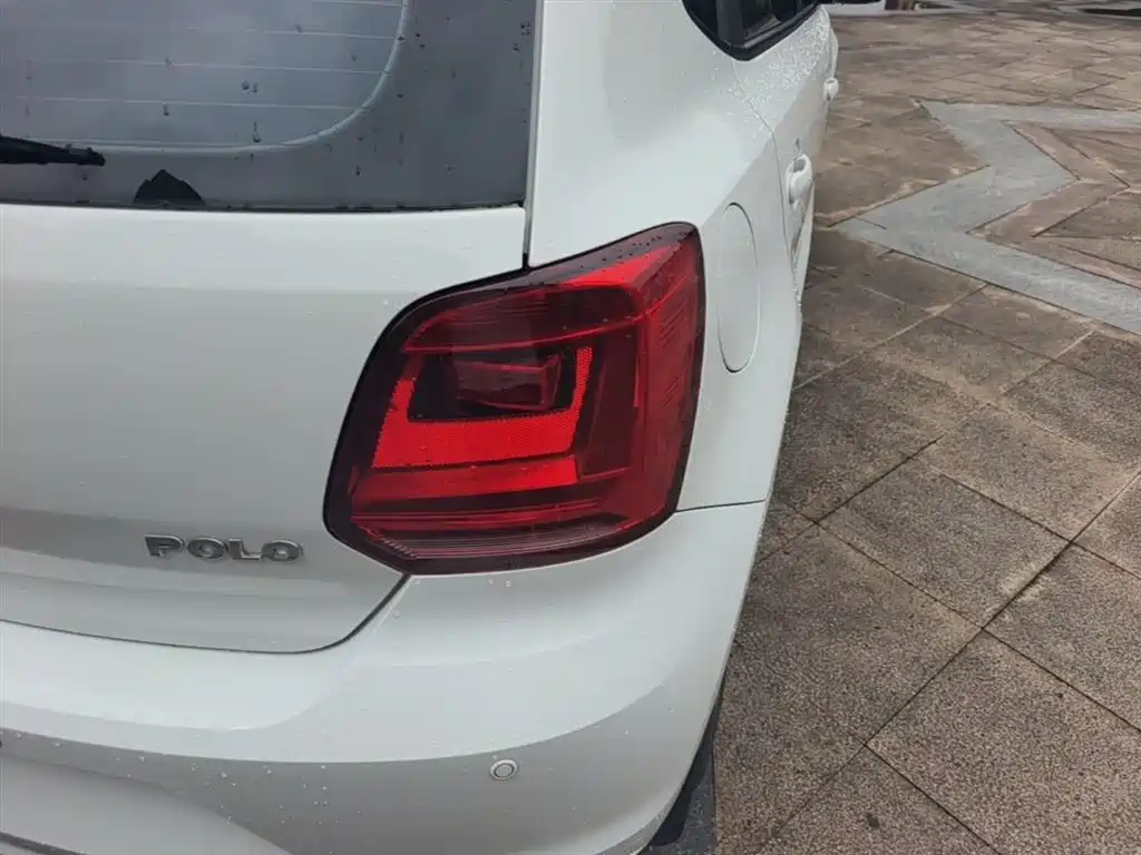 Volkswagen Polo 2016 1.4L Manual Trend фото 8