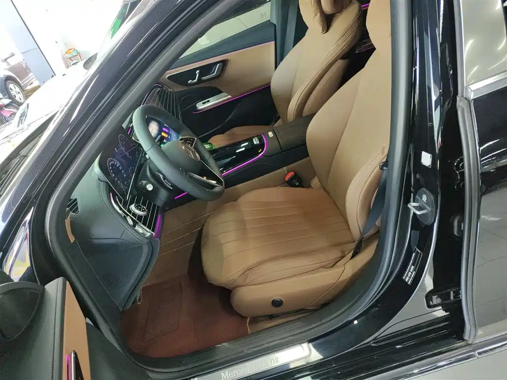 Mercedes-Benz E-Class 2025 E 260 L фото 11