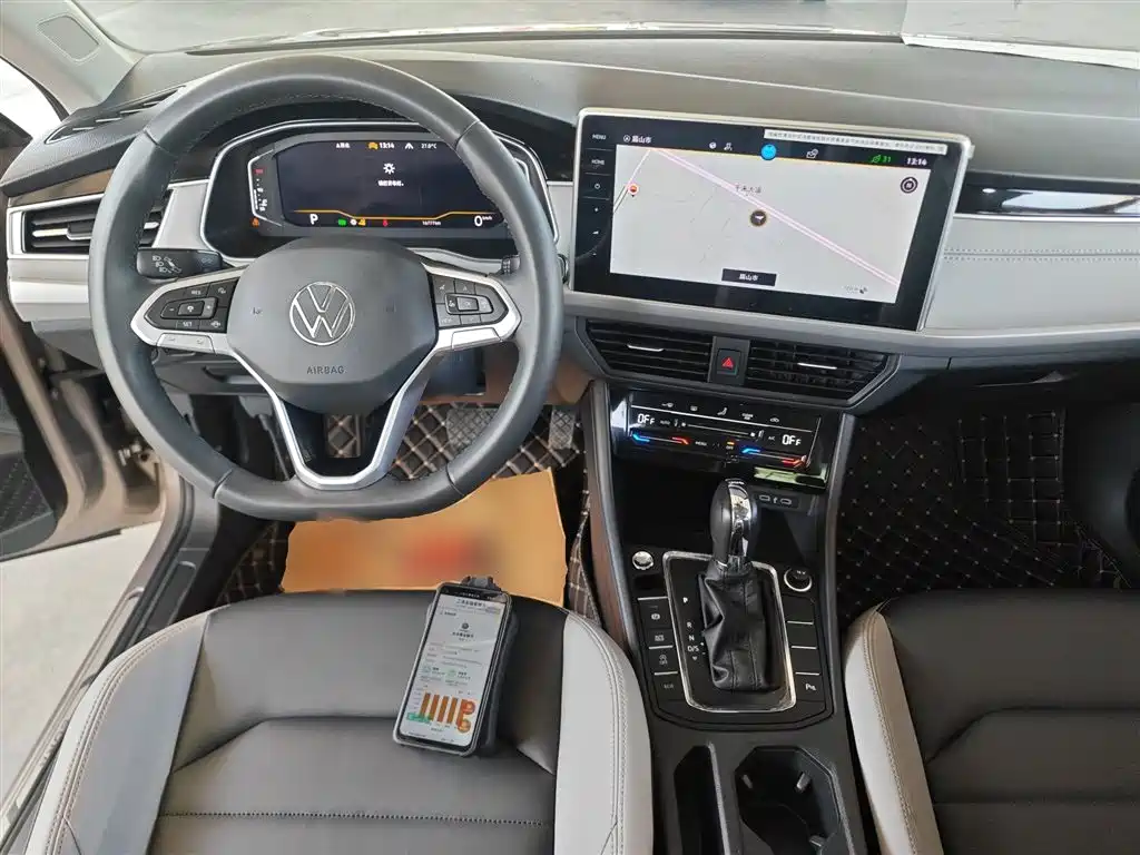 Volkswagen Bora 2023 300TSI DSG Premium Edition фото 10