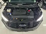 Фото 4 - Ford Edge