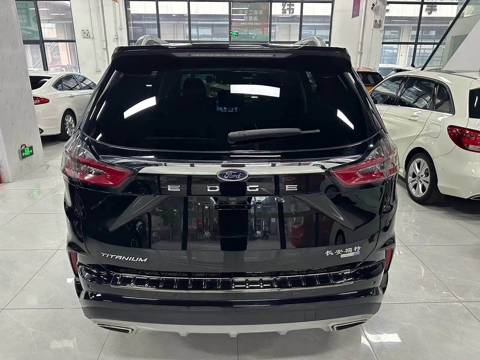 Фото 20 - Ford Edge
