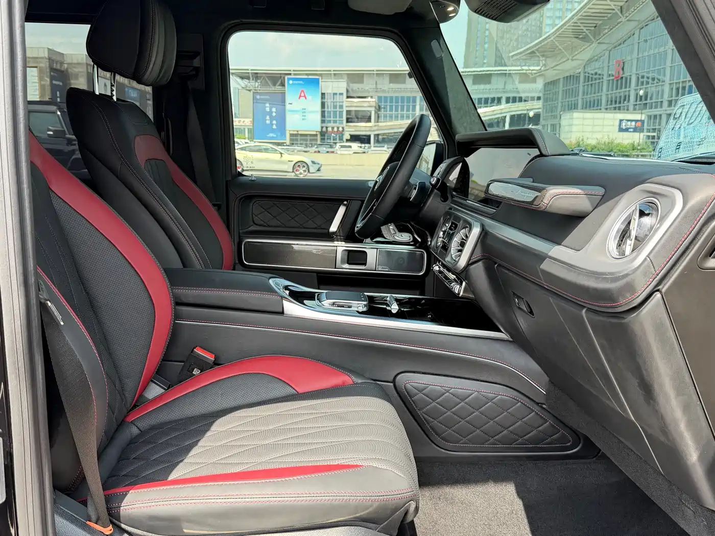Mercedes-Benz G-Class 2025 G 500 фото 22
