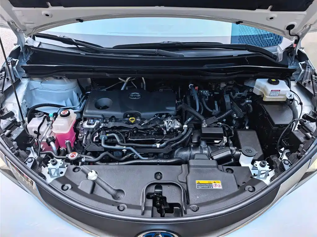 Toyota Sienna 2021 2.5L Hybrid Comfort Edition фото 10