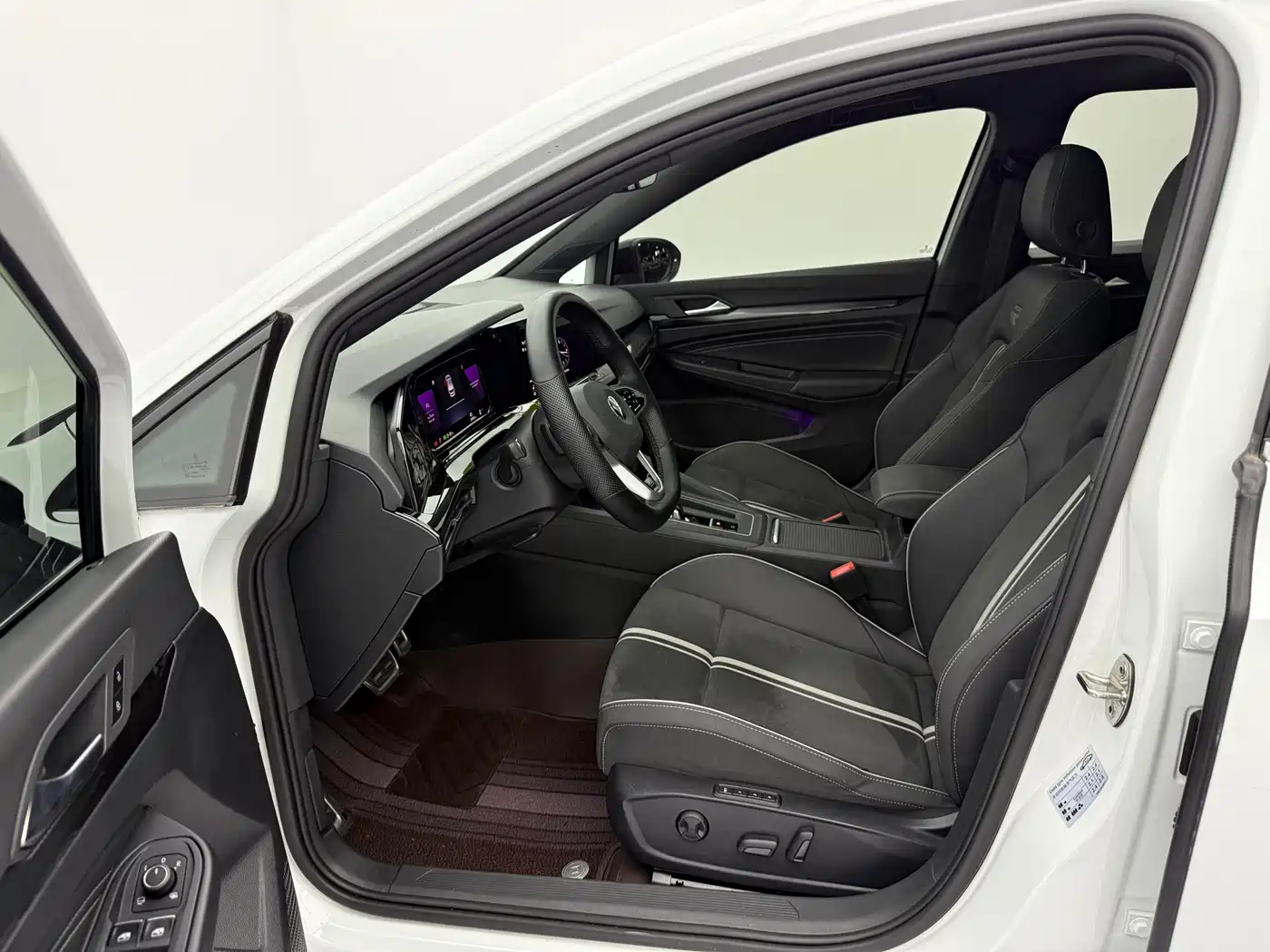 Volkswagen Golf 2021 280TSI DSG R-Line фото 17