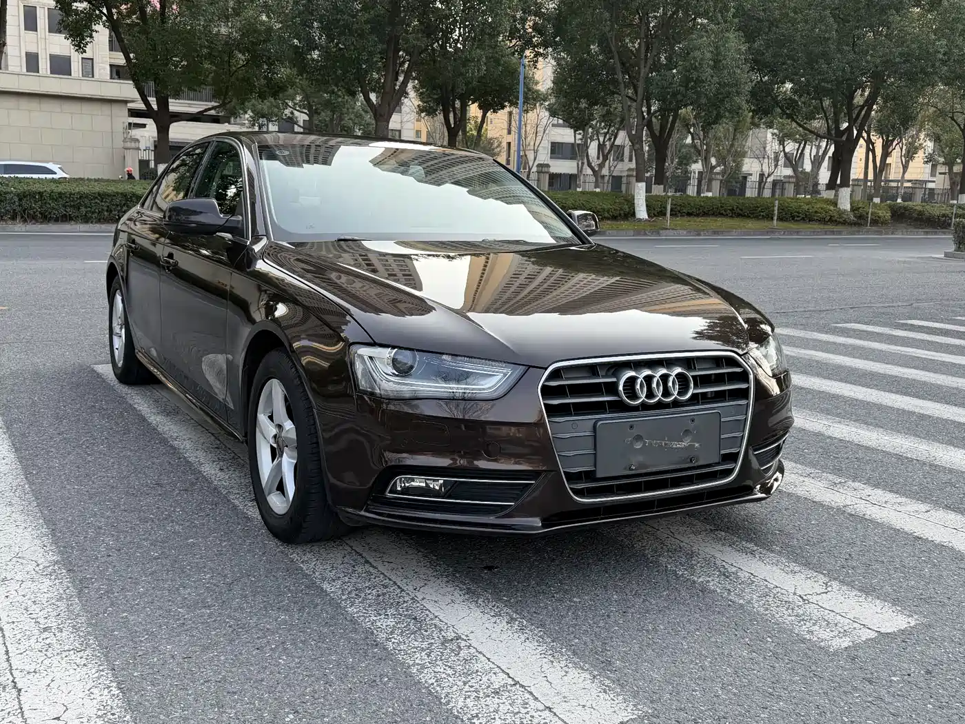 Audi A4L 2013 35 TFSI Automatic Standard фото 3