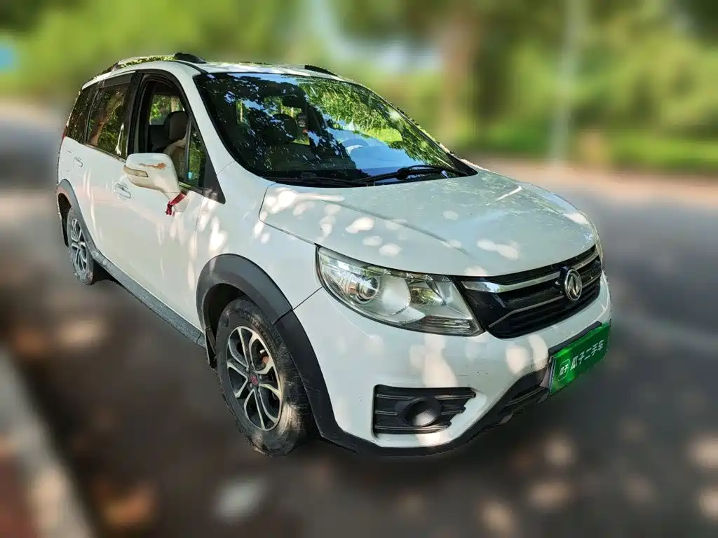 Dongfeng Fengxing Joyear X3 2017 2016 1.5L Luxury