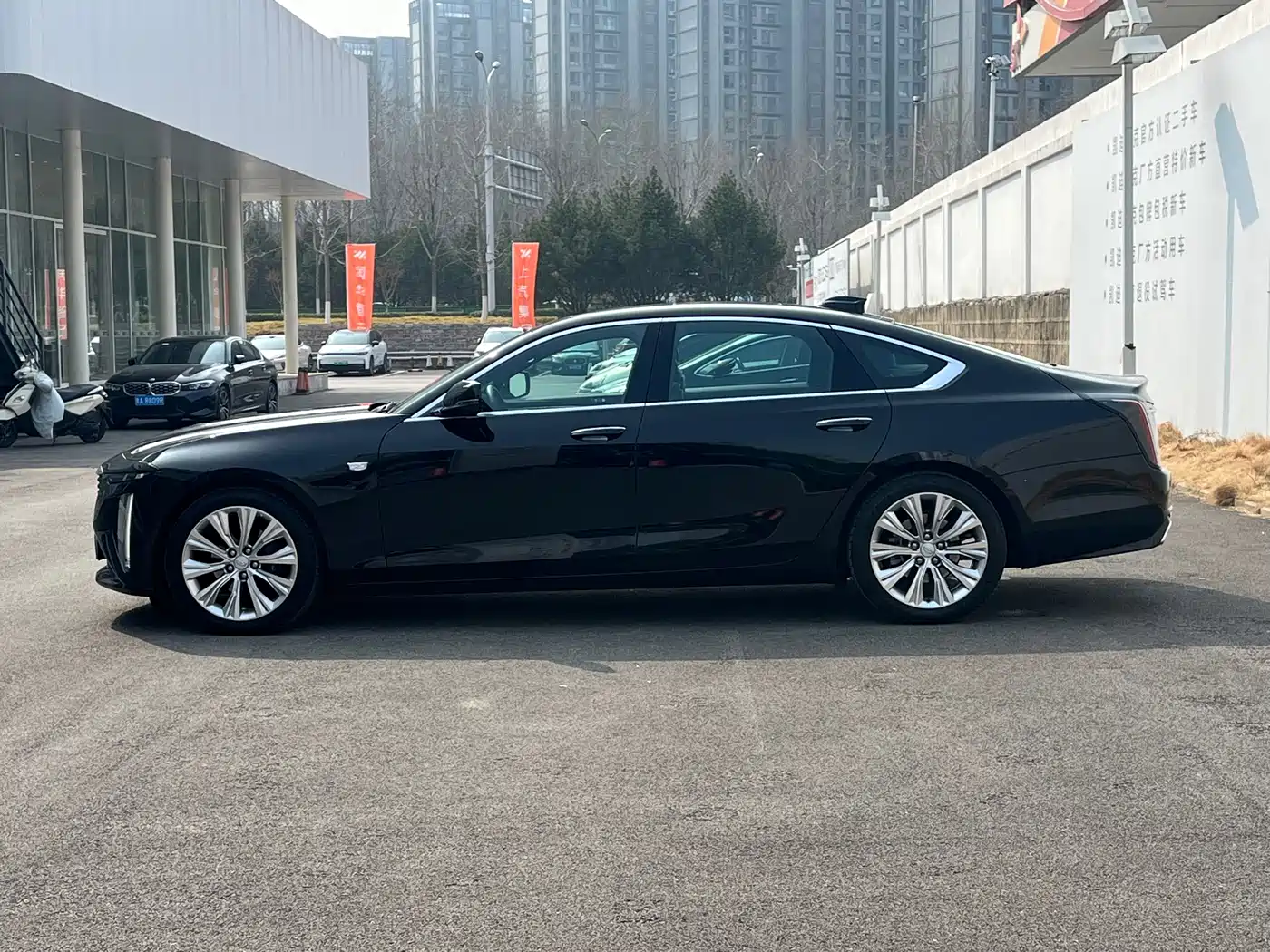 Cadillac CT6 2023 28T Platinum Model фото 3