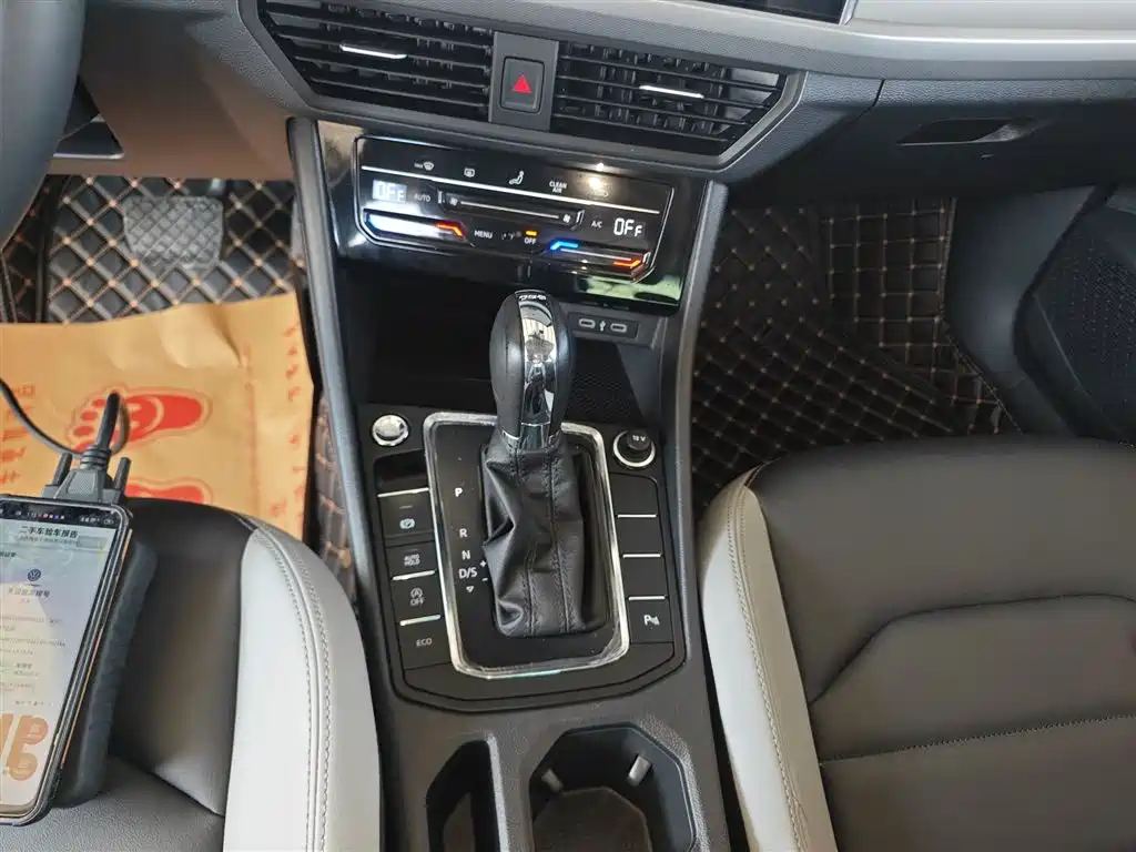 Volkswagen Bora 2023 300TSI DSG Premium Edition фото 14