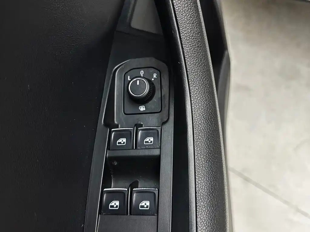Škoda Karoq 2024 TSI280 Premium Edition фото 16