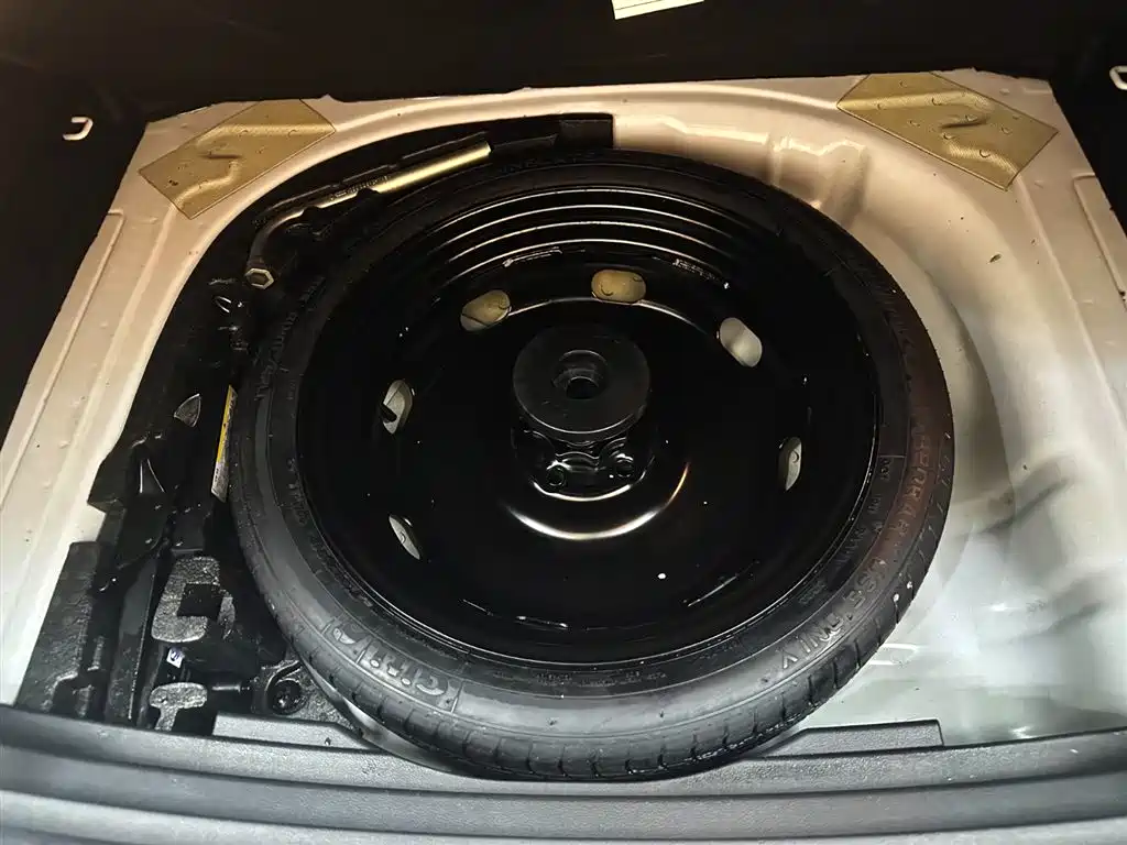 Škoda Karoq 2024 TSI280 Premium Edition фото 22