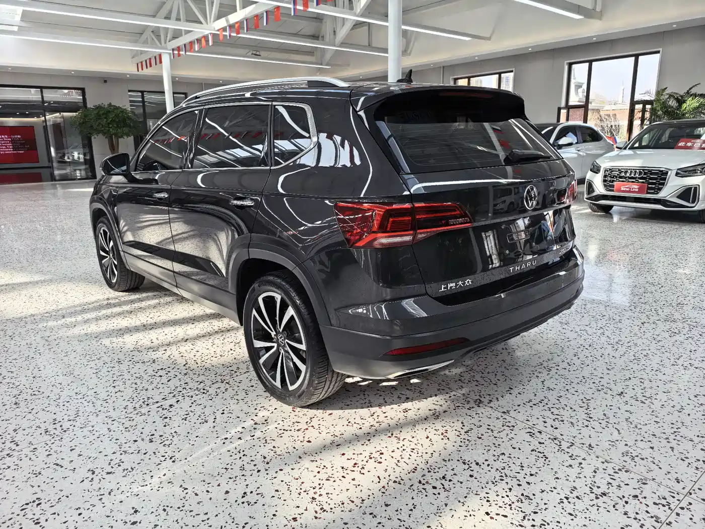 Volkswagen Tharu 2021 280TSI 2WD Luxury Plus фото 6