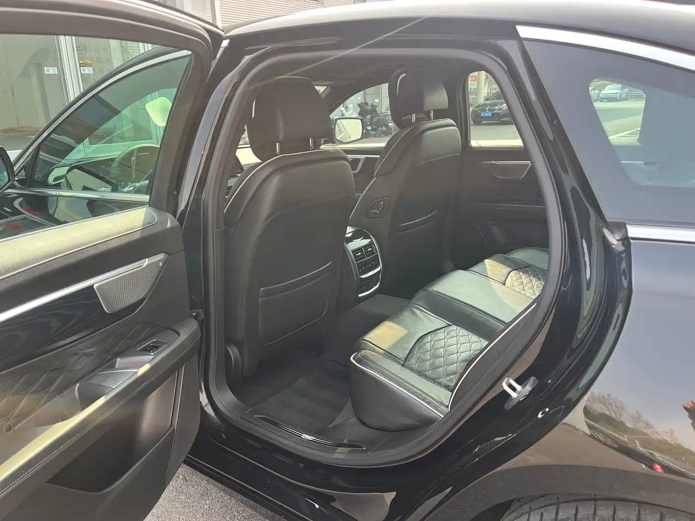 Cadillac CT6 2023 28T Platinum Model фото 12