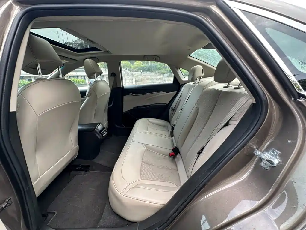 Фото 16 - Buick Excelle