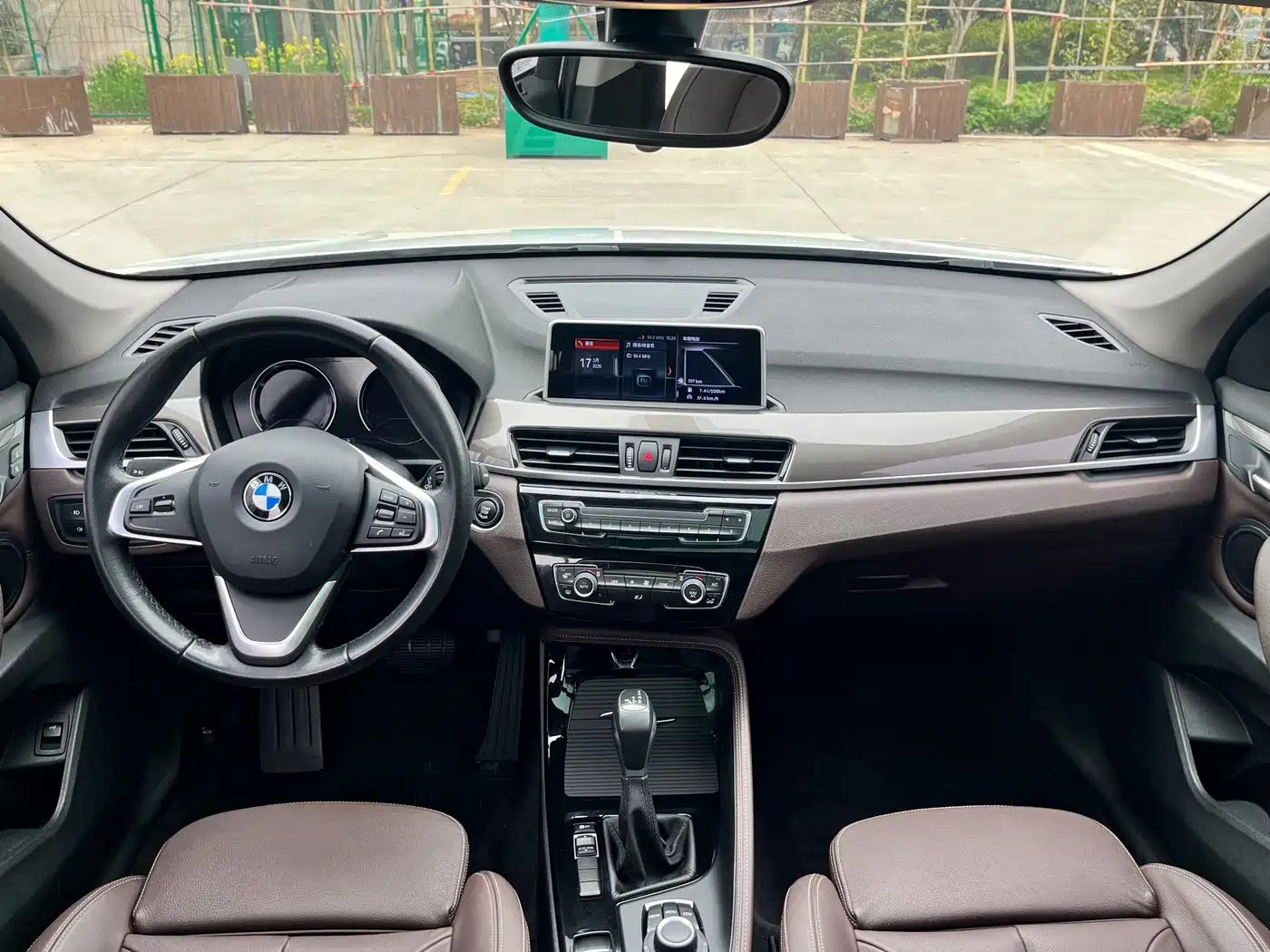 BMW X1 2019 sDrive18Li Premium Model фото 18