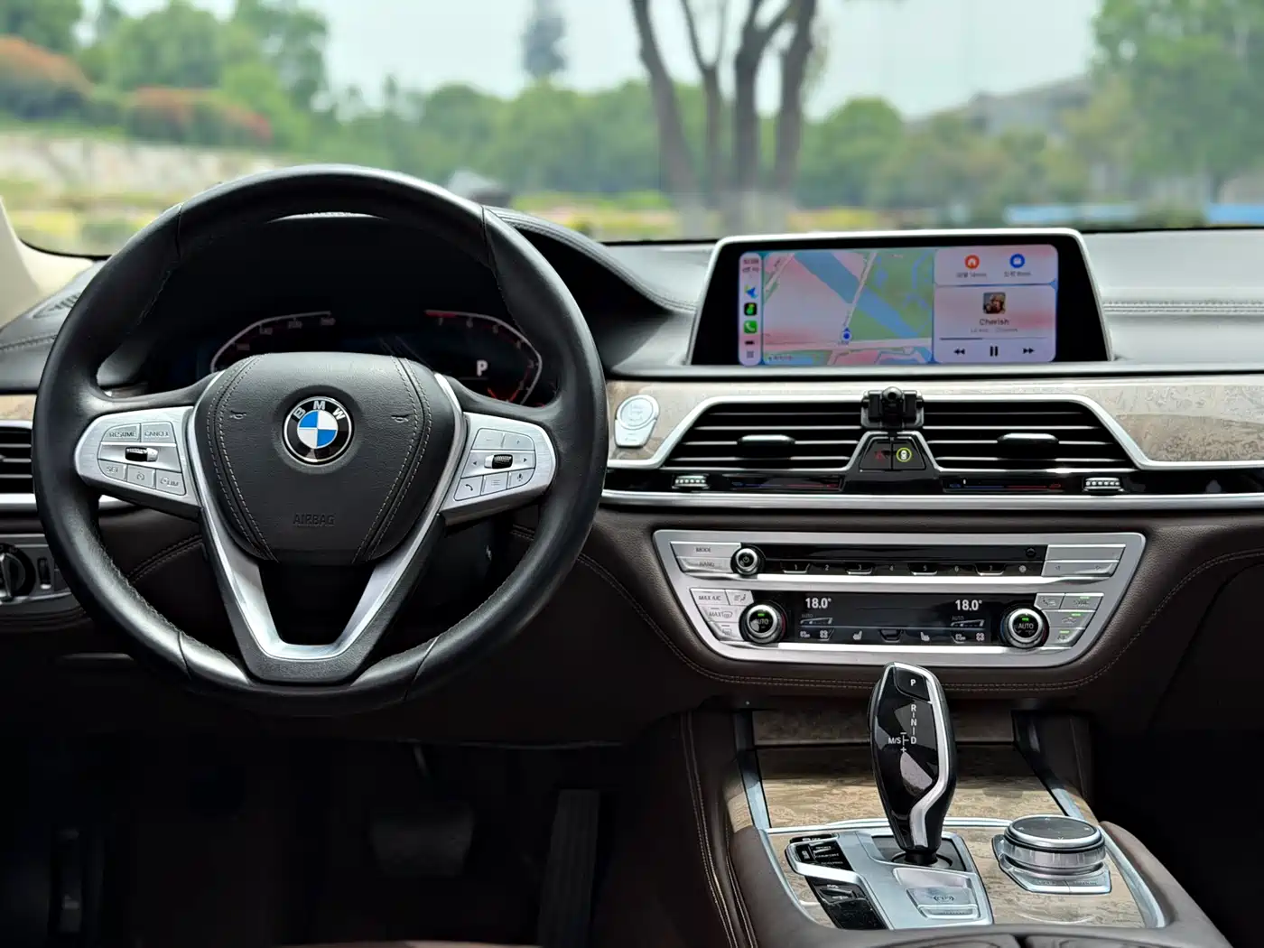 BMW 7 Series 2021 Model 740Li Leading Luxury Package фото 8