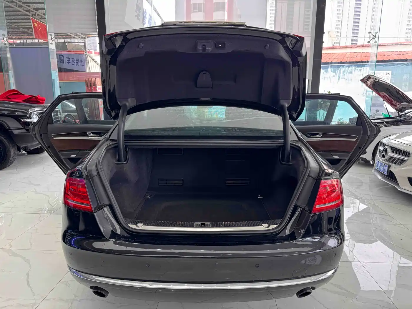 Audi A8 2013 A8L 45 TFSI quattro Luxury фото 31