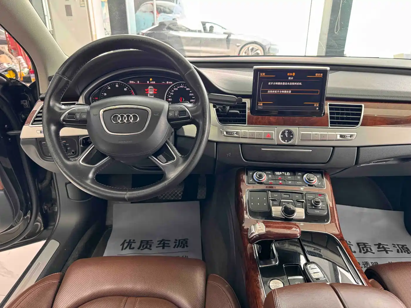 Audi A8 2013 A8L 45 TFSI quattro Luxury фото 9