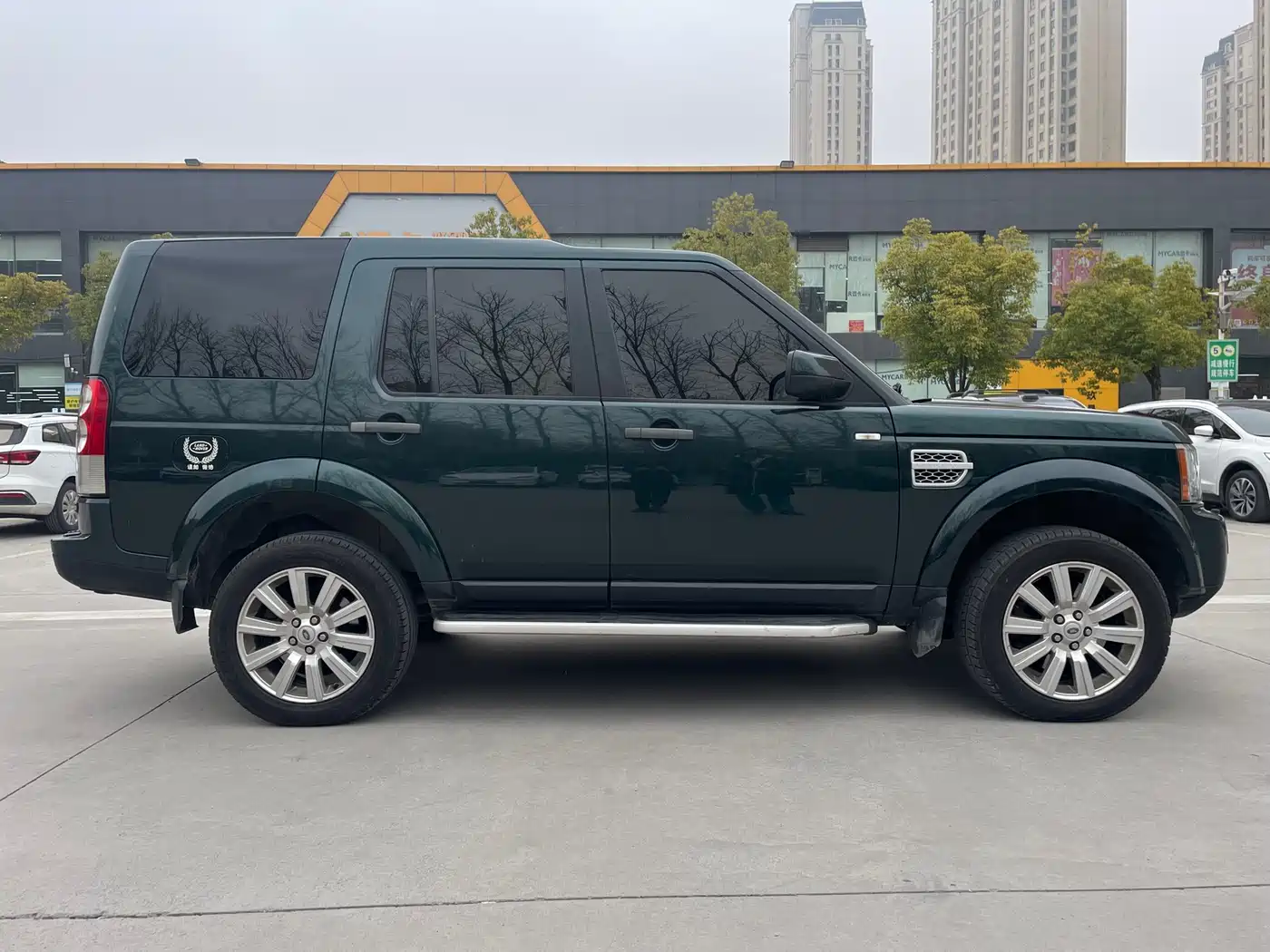 Land Rover Discovery 2013 3.0 SDV6 HSE Diesel фото 7