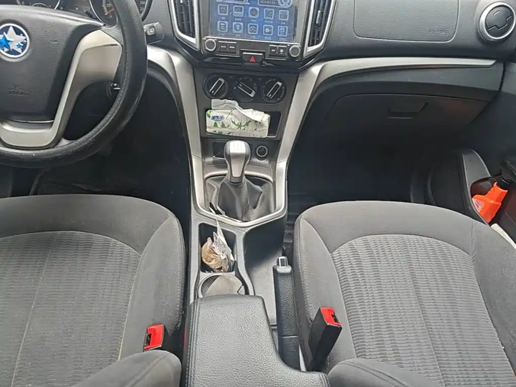 Venucia T70 2016 2015 1.6L Manual Ruixing Edition