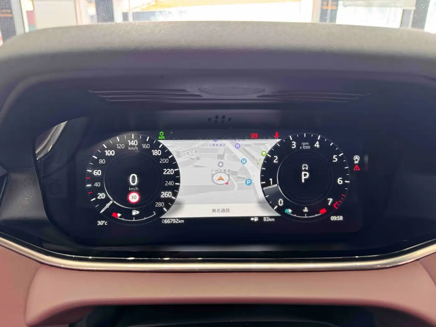 Land Rover Range Rover Evoque 2021 Range Rover Evoque L 249PS R-Dynamic SE Luxury Edition фото 22