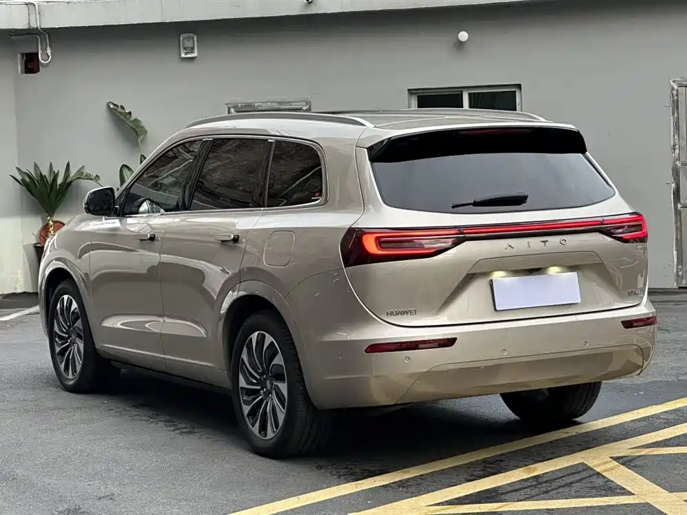 AITO Wenjie AITO M7 2022 1.5T RWD Comfort Edition фото 9