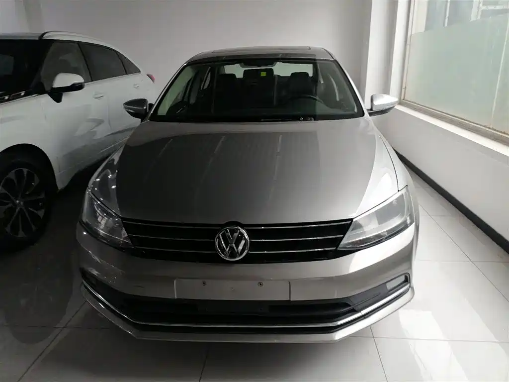 Volkswagen Sagitar 2017 230TSI Automatic Comfort фото 3