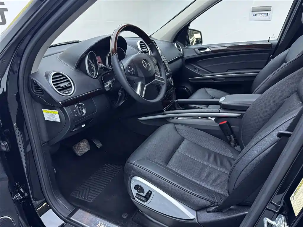 Mercedes-Benz GL-Class фото 17