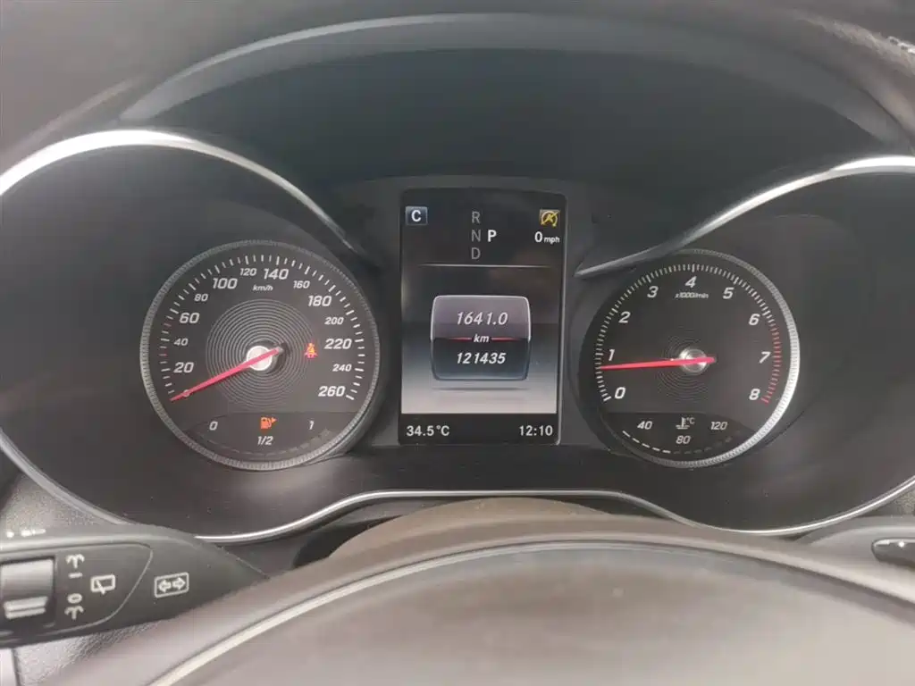 Mercedes-Benz GLC 2017 GLC 300 4MATIC Dynamic фото 12