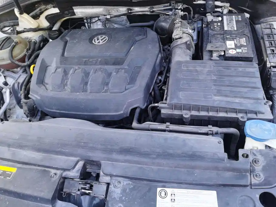 Photo 10 - Volkswagen Tiguan L