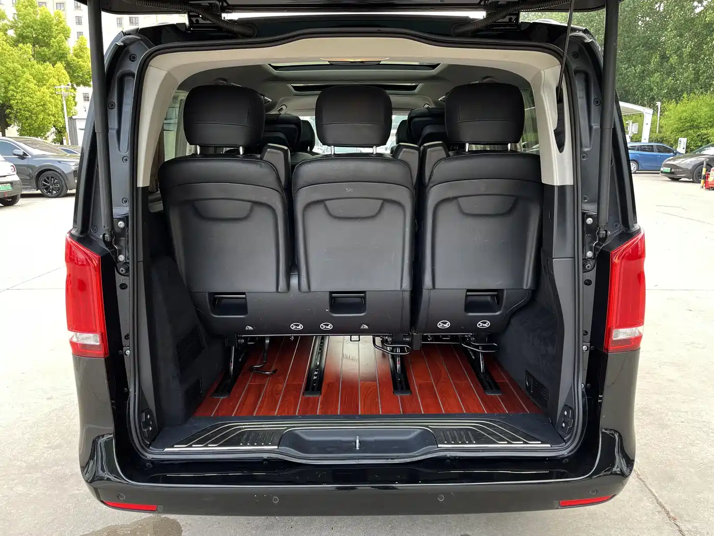 Mercedes-Benz V-Class 2018 V 260 Premium Edition China VI фото 16