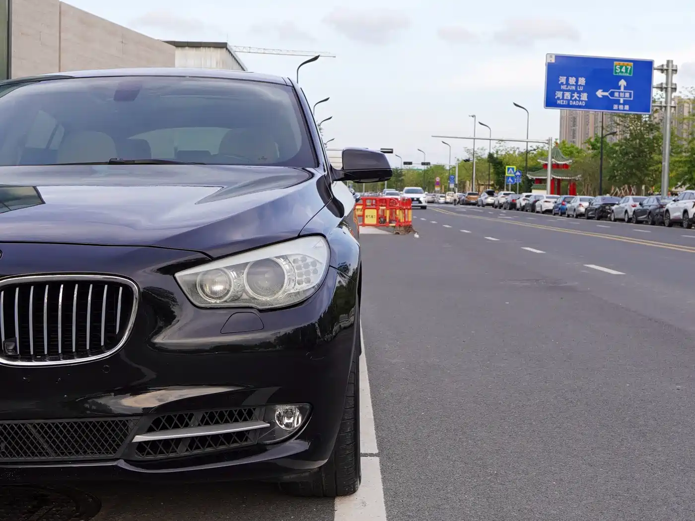 BMW 5 Series GT 2013 535i Leadership фото 19