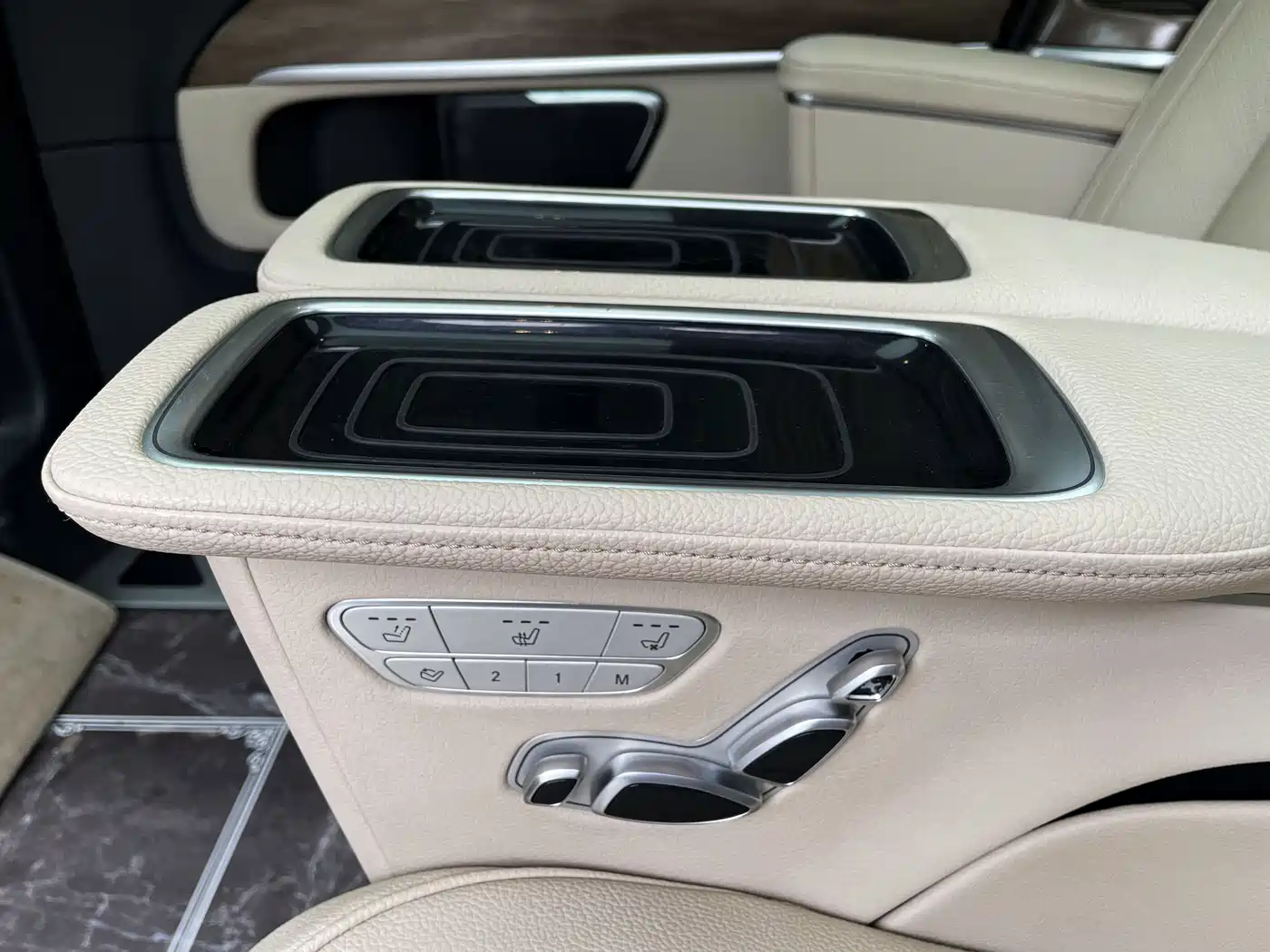 Mercedes-Benz V-Class 2021 V 260 L Long Wheelbase Luxury Edition фото 14