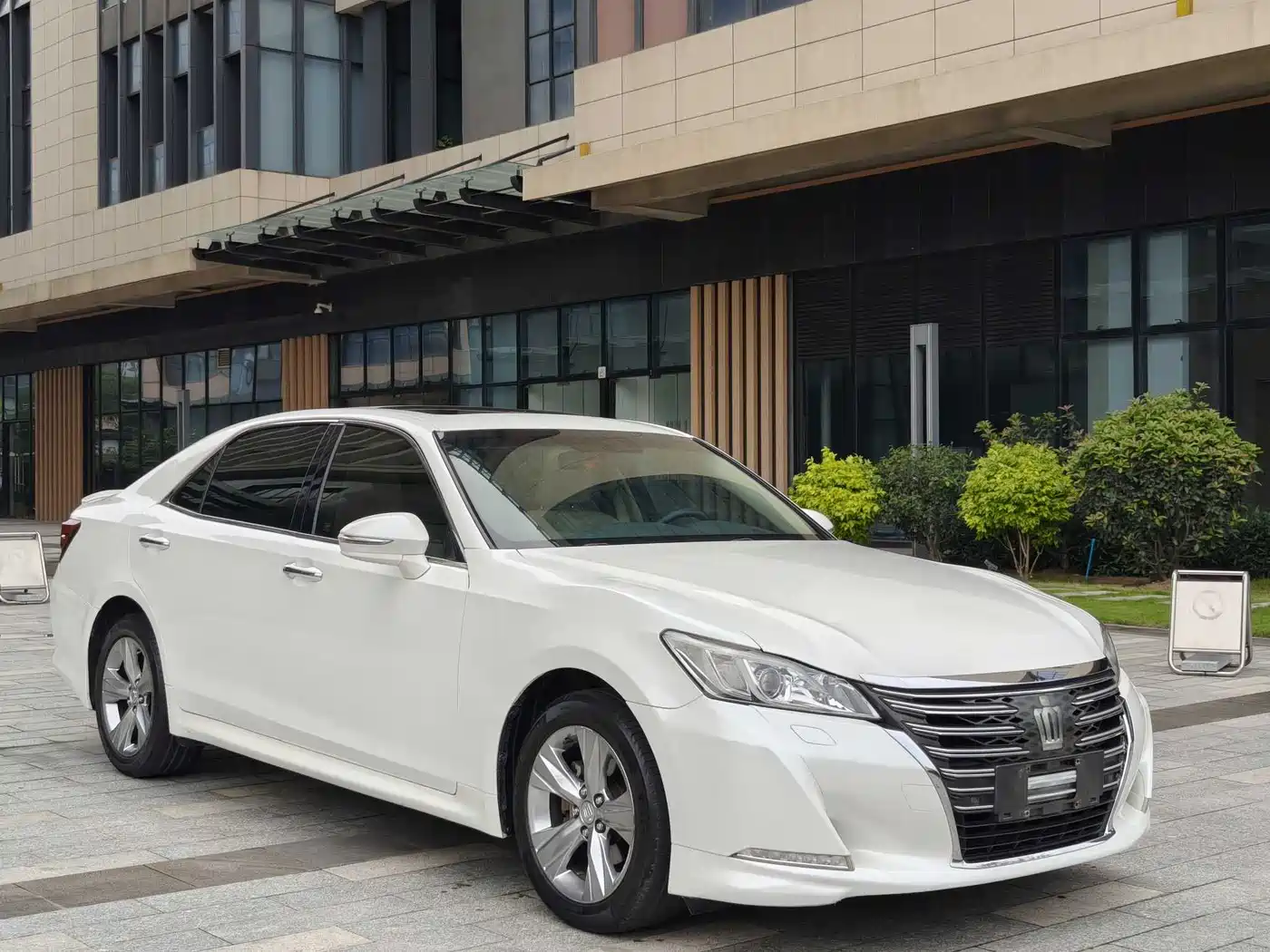 Toyota Crown 2015 2.0T Fashion фото 6