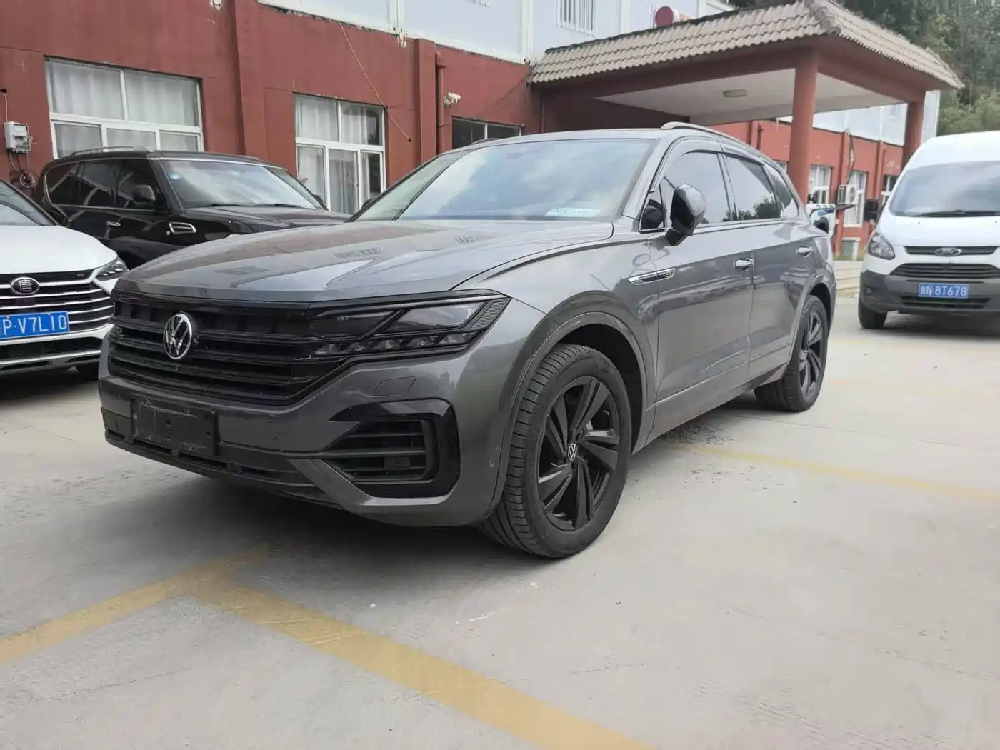 Volkswagen Touareg 2023 2022 3.0TSI Rui Xiang Edition Gloss Black Sport Package