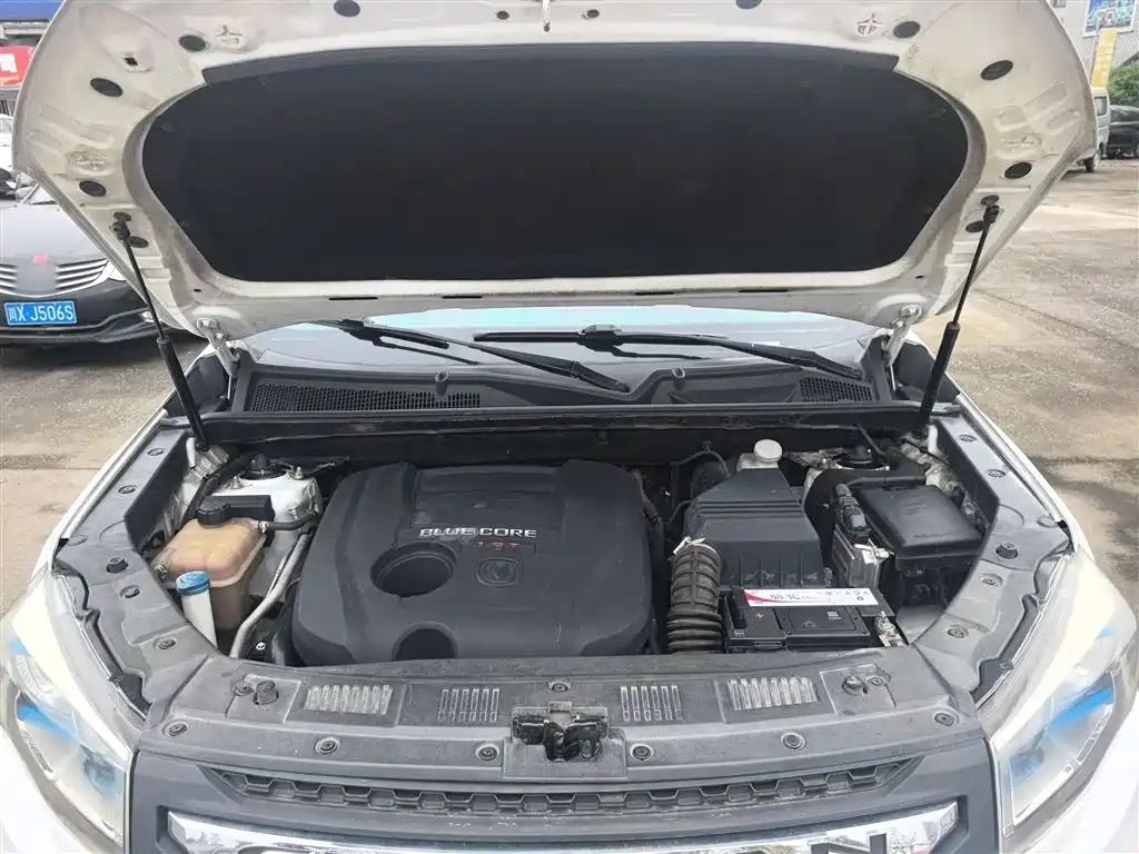 Фото 20 - Changan CS75