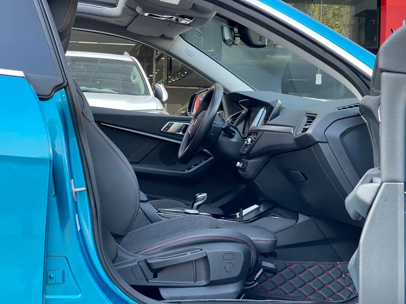 BMW 2 Series (Import) 2023 225i 4-Door Coupe M Sport Package фото 24