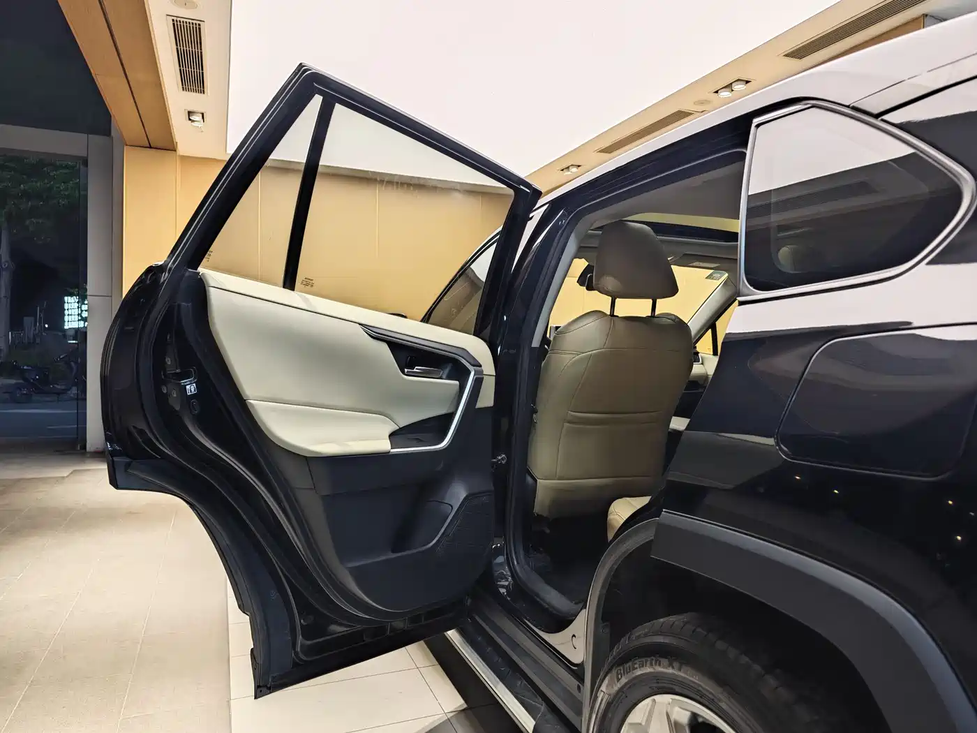 Toyota RAV4 Rongfang 2020 2.0L CVT 2WD Trend Edition фото 20
