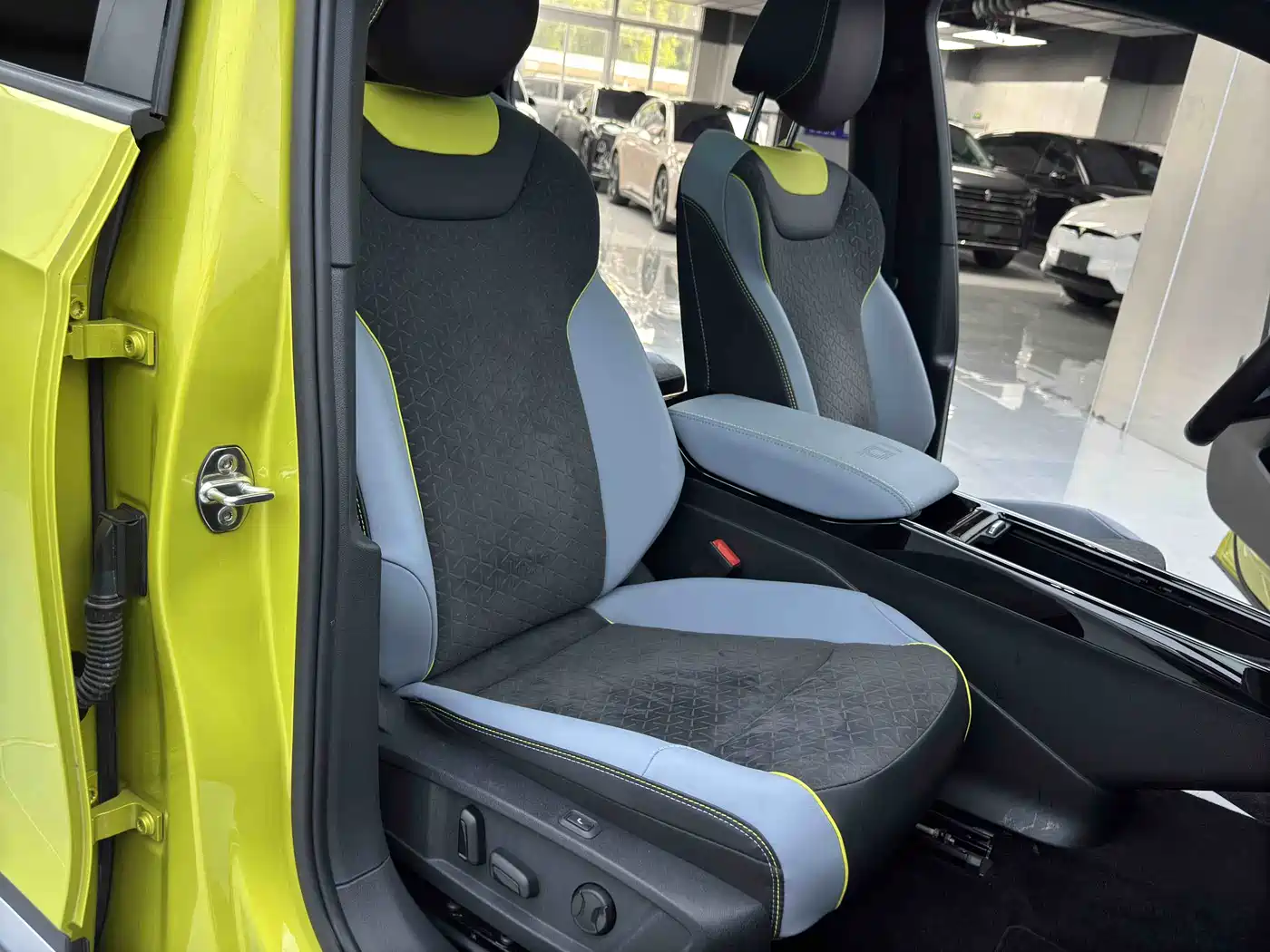 Volkswagen ID.4 X 2022 Smart Long Range фото 12